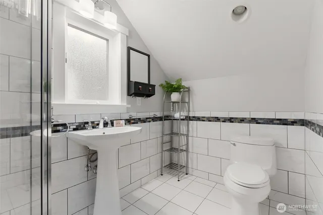 $2,150,000 | 8803 Northeast Koura Road, Bainbridge Island, WA 98110