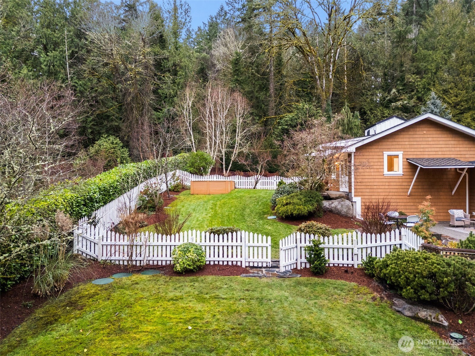 8803 Northeast Koura Road Bainbridge Island, WA 98110 - Photo 35 of 38