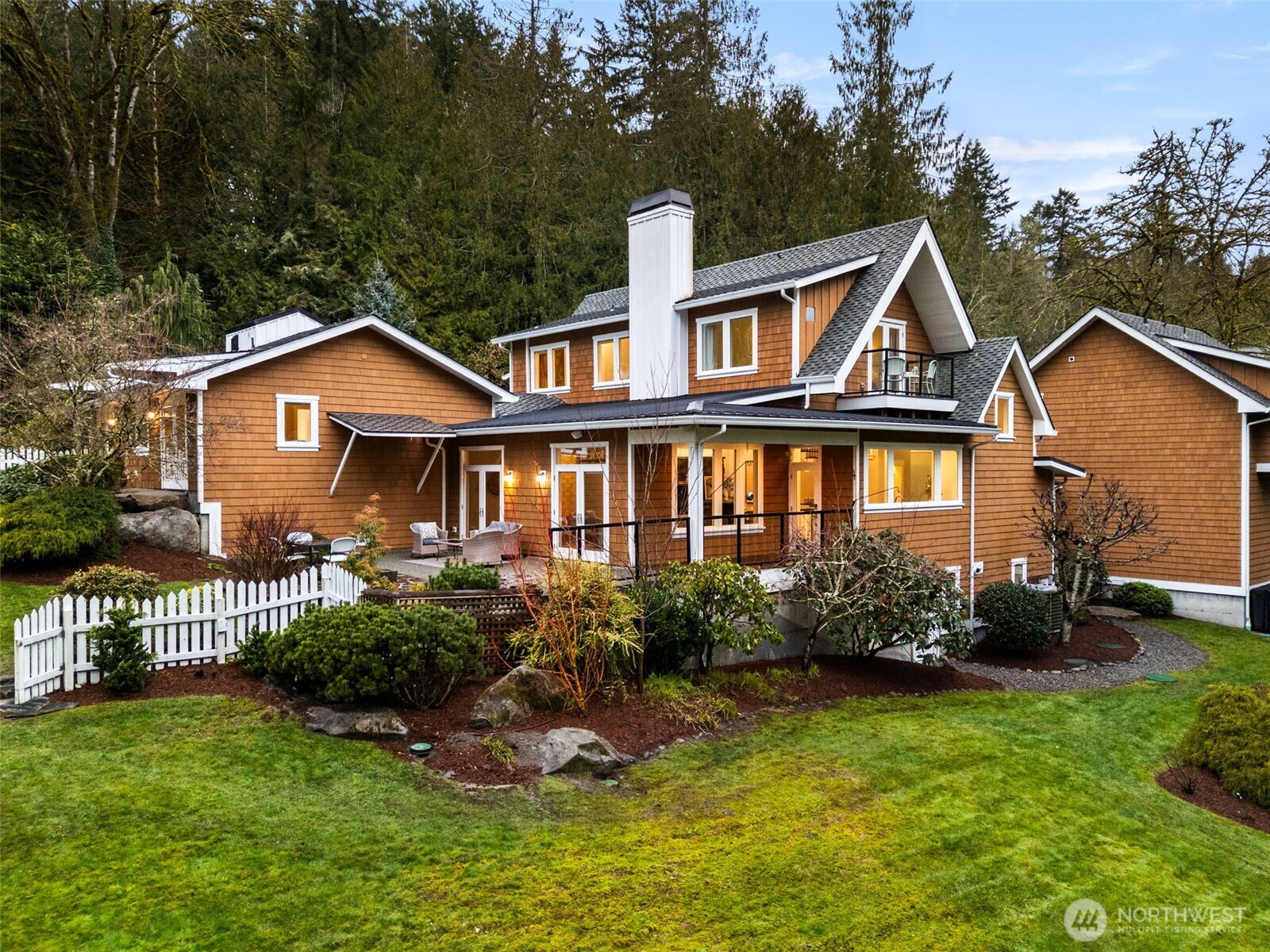 8803 Northeast Koura Road Bainbridge Island, WA 98110 - Photo 36 of 38