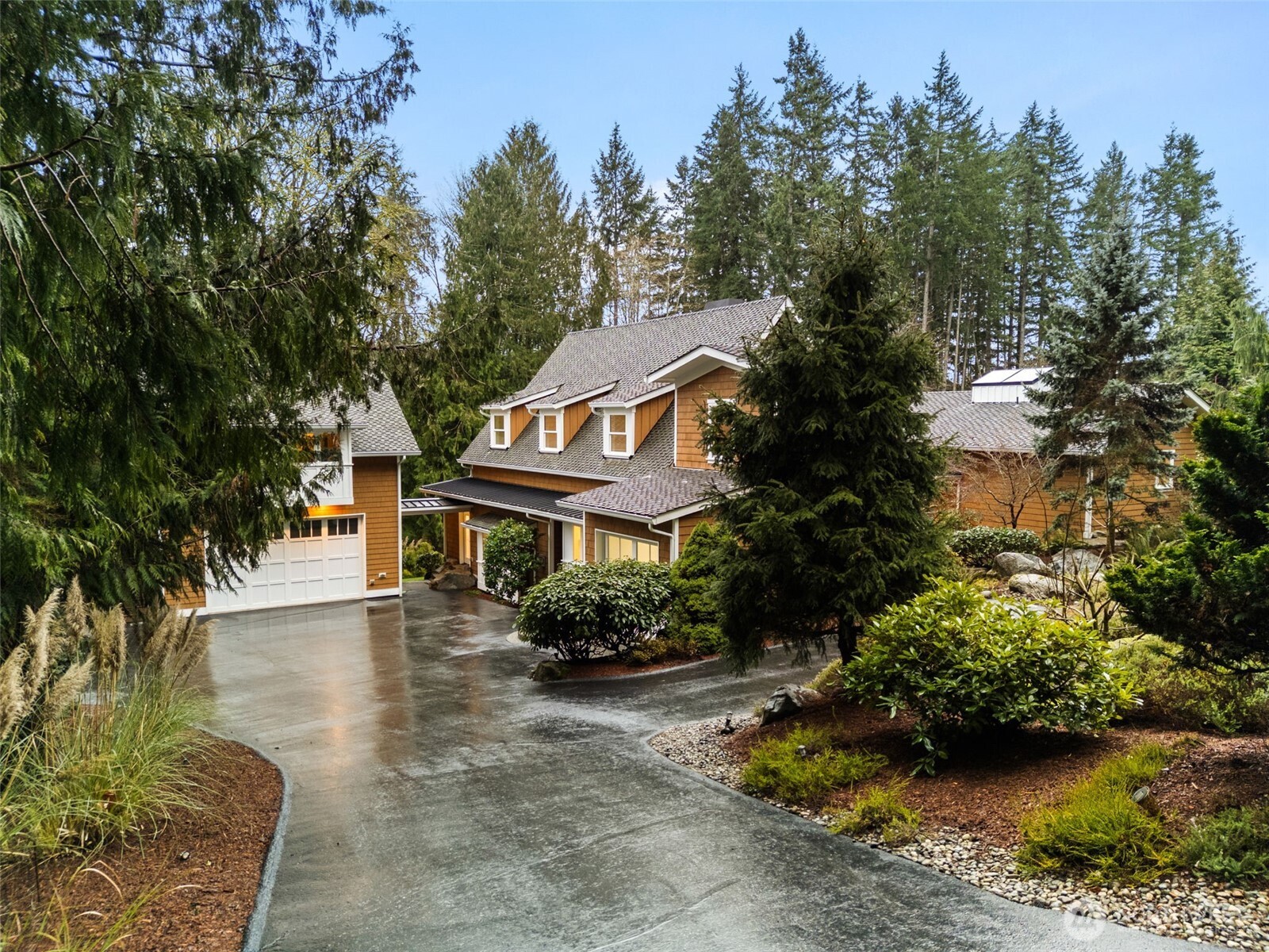 8803 Northeast Koura Road Bainbridge Island, WA 98110 - Photo 4 of 38
