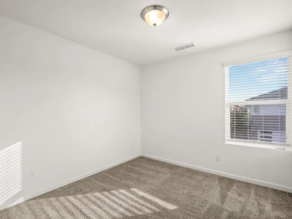 $405,000 | 1913 Oak Lane, Clovis, CA 93611