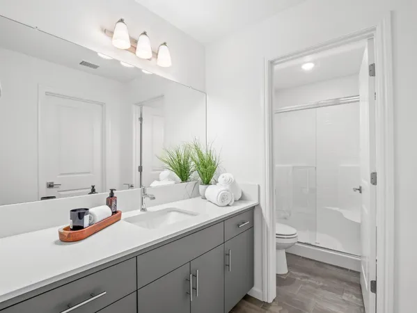 $405,000 | 1913 Oak Lane, Clovis, CA 93611