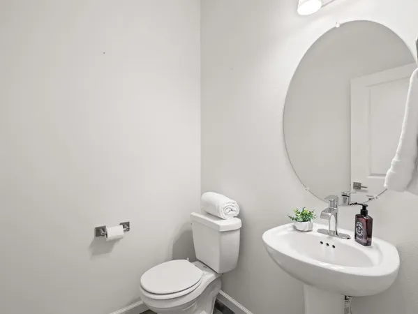 $405,000 | 1913 Oak Lane, Clovis, CA 93611