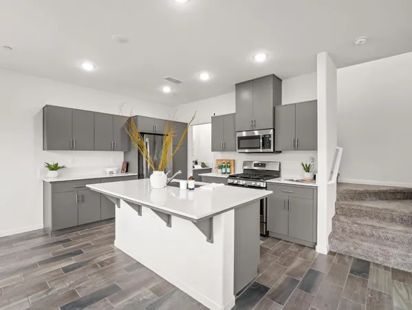 $405,000 | 1913 Oak Lane, Clovis, CA 93611