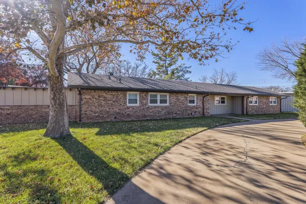 $382,000 | 407 North Drive, Abernathy, TX 79311