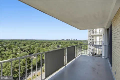 $237,500 | 301 North Beauregard Street, Unit 1107, Alexandria, VA 22312