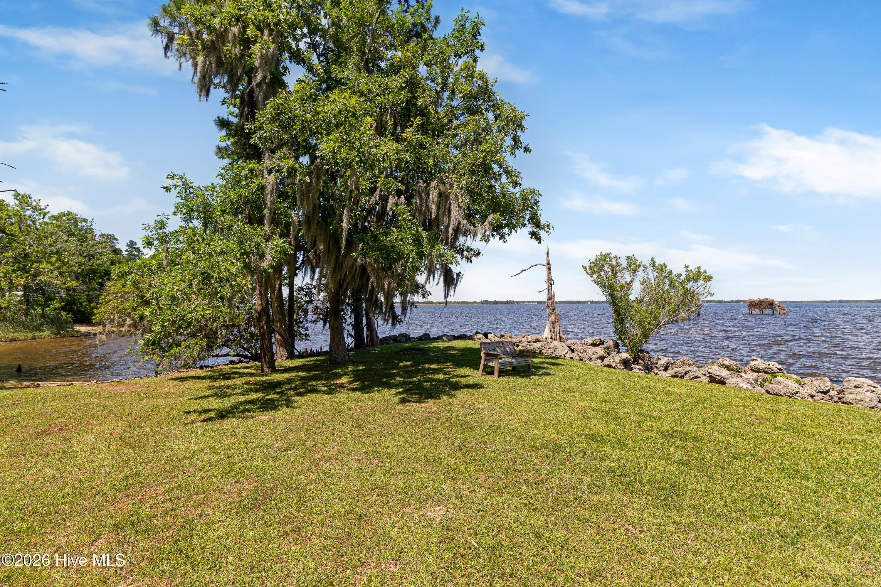 4100 North Rivershore Drive New Bern, NC 28560 - Photo 67 of 87 Expansive grassy waterfront