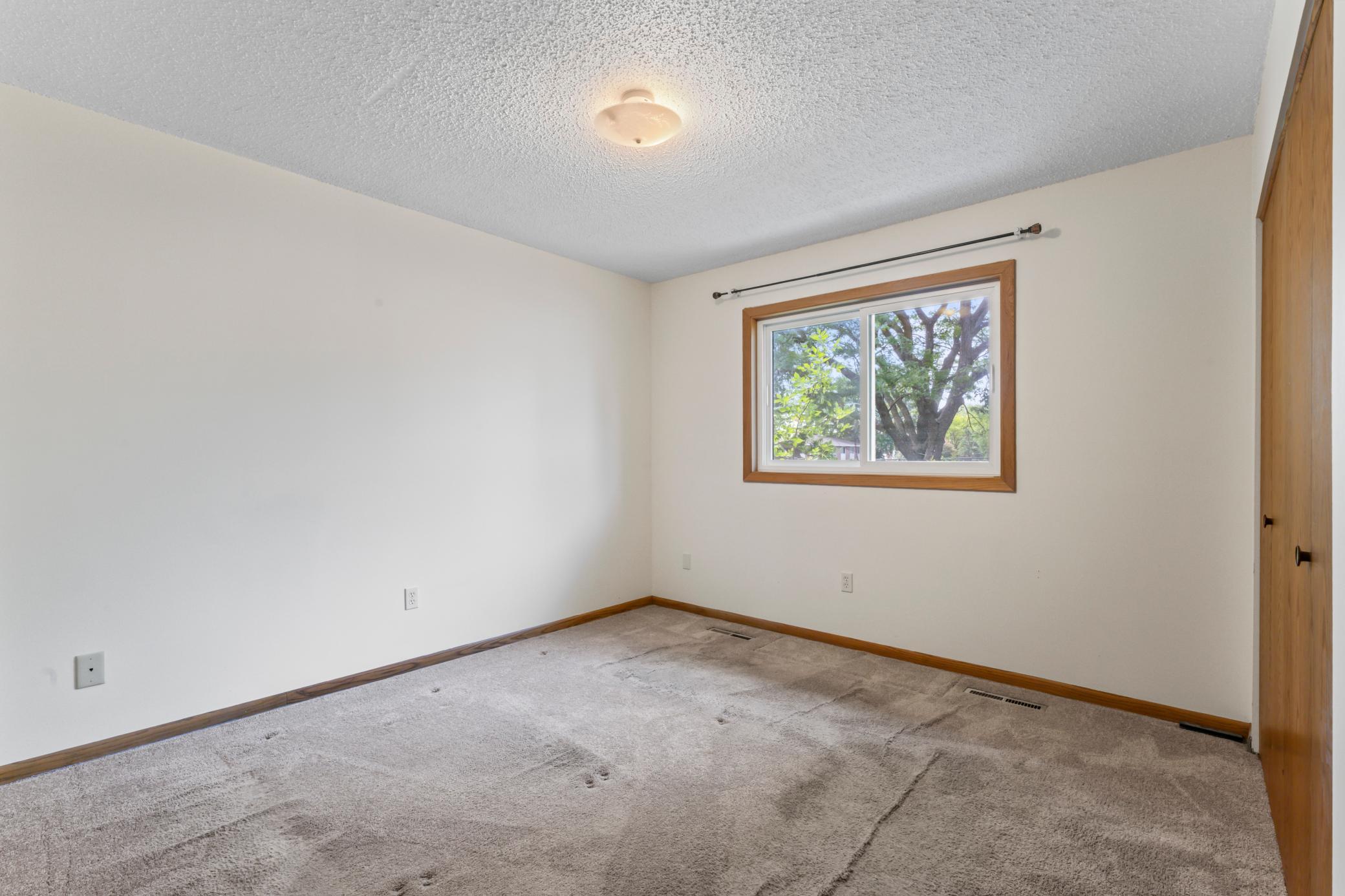 2018 42nd Street Northwest Rochester, MN 55901 - Photo 9 of 18