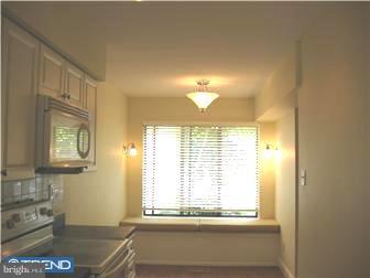 605 Hanover Court Chesterbrook, PA 19087 - Photo 3 of 10 Gallery Image 3