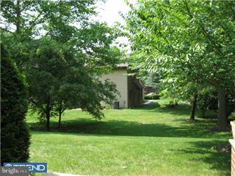 605 Hanover Court Chesterbrook, PA 19087 - Photo 9 of 10 Gallery Image 9