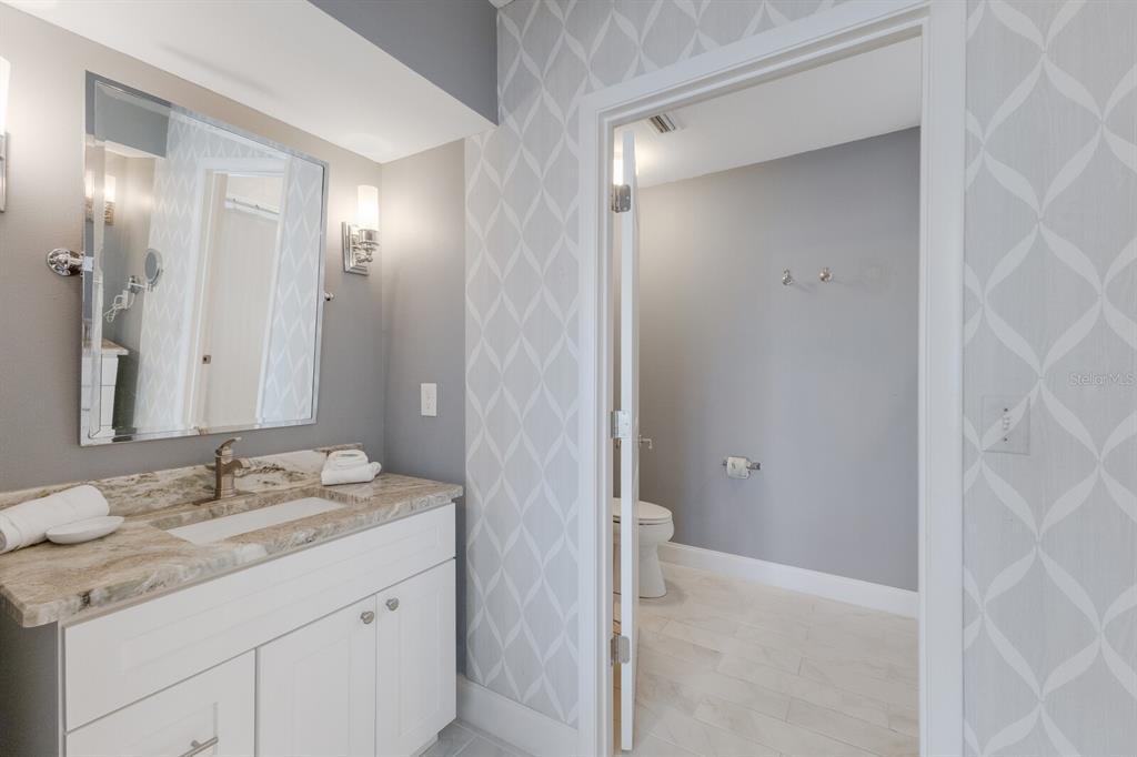 847 Evergreen Way Longboat Key, FL 34228 - Photo 19 of 38