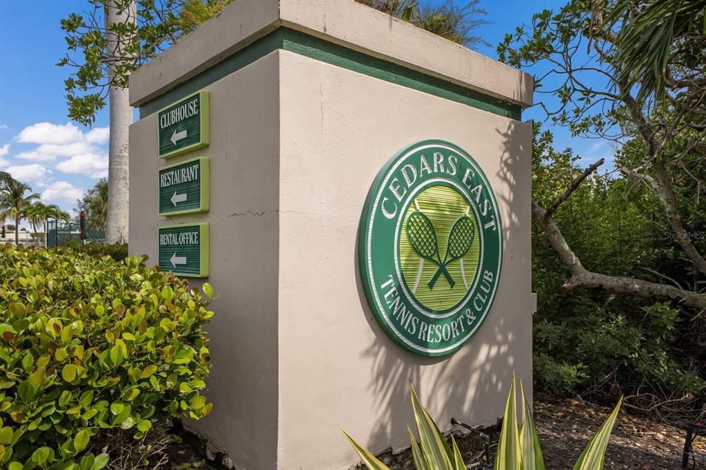 847 Evergreen Way Longboat Key, FL 34228 - Photo 3 of 38