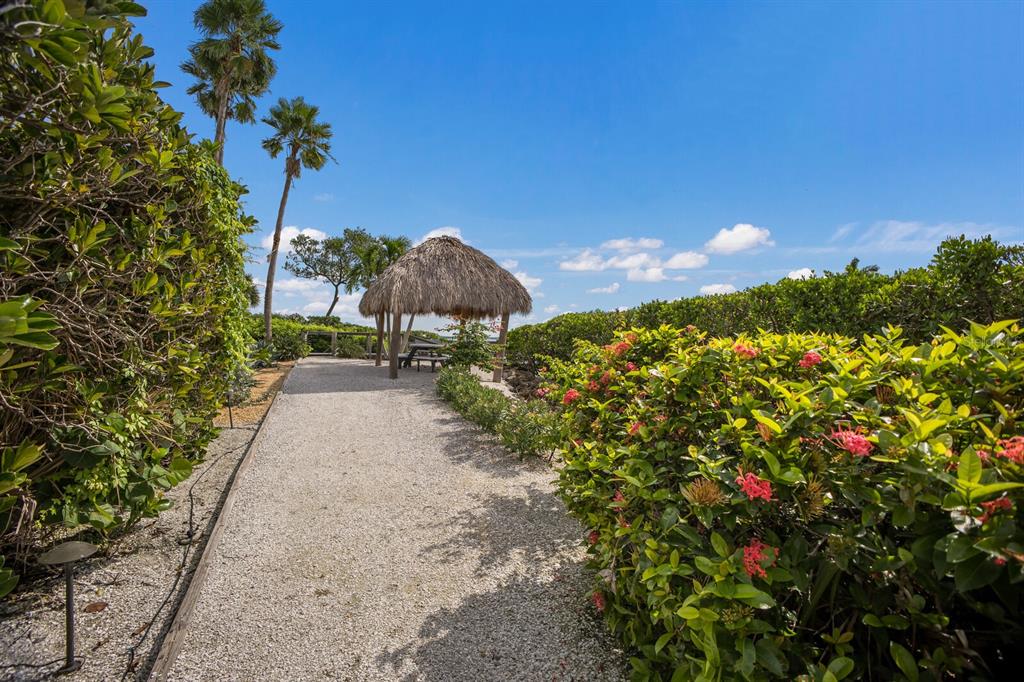 847 Evergreen Way Longboat Key, FL 34228 - Photo 35 of 38