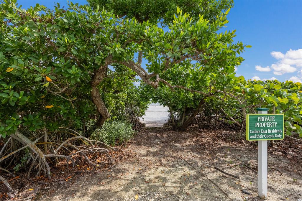 847 Evergreen Way Longboat Key, FL 34228 - Photo 38 of 38