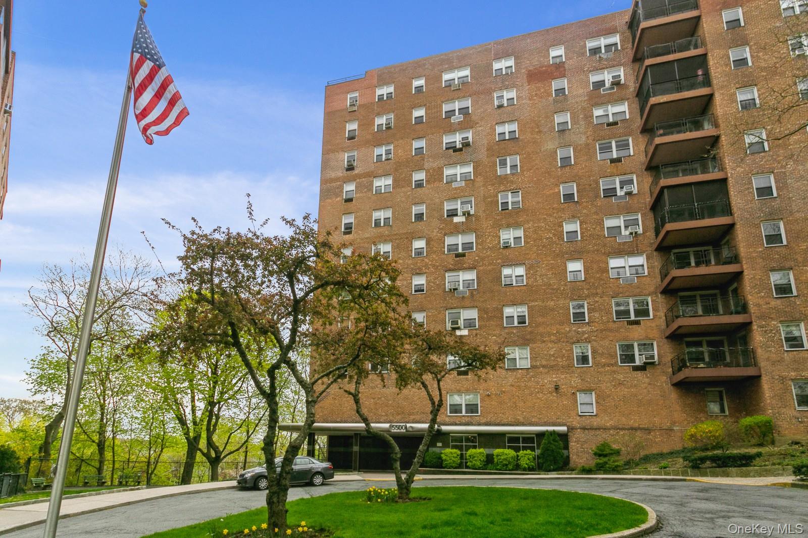 5500 Fieldston Road, Unit 5AA Bronx, NY 10471 - Photo 14 of 14 a view of a big building