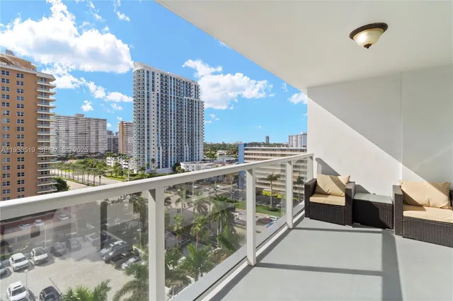 $1,045,000 | 1880 South Ocean Drive, Unit TS106, Hallandale Beach, FL 33009
