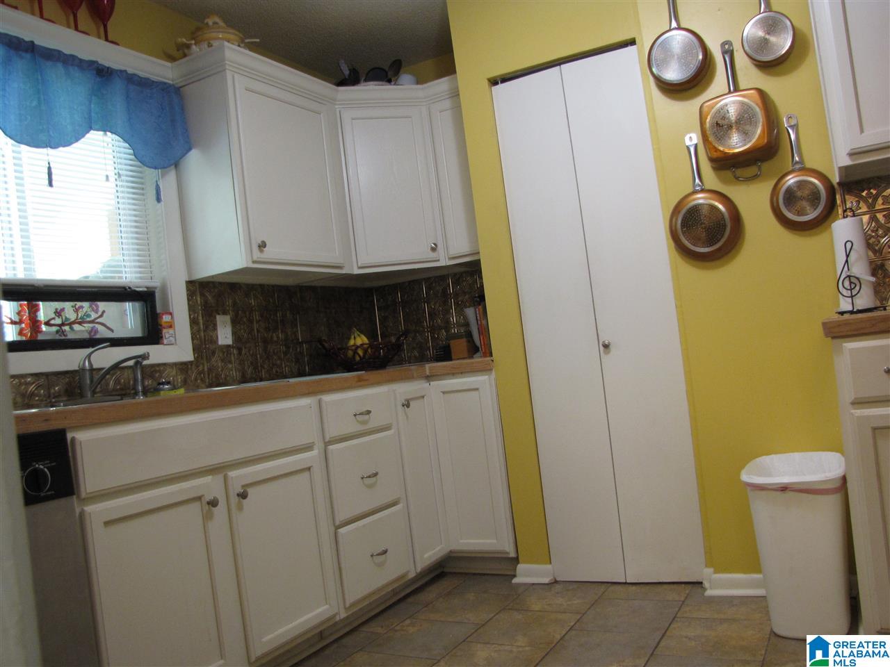 425 Burgundy Road Birmingham, AL 35215 - Photo 10 of 13