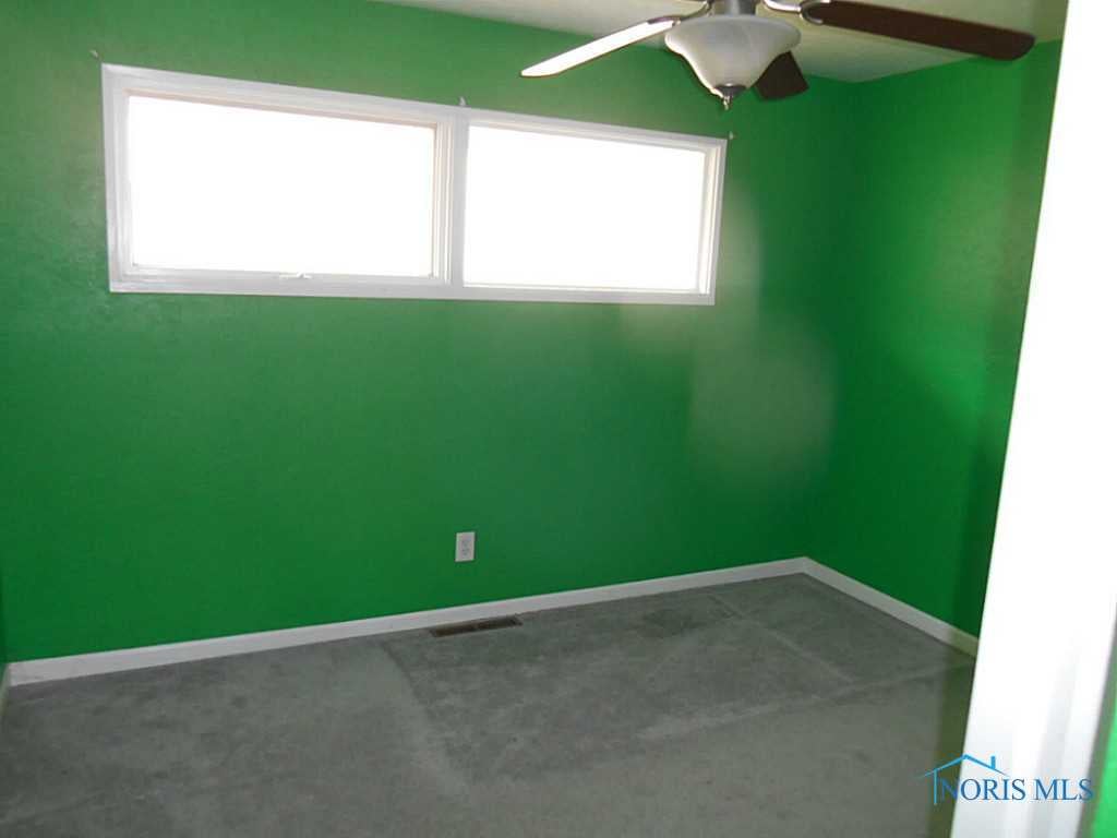 4559 Elmhurst Road Toledo, OH 43613 - Photo 11 of 20 Gallery Image 11