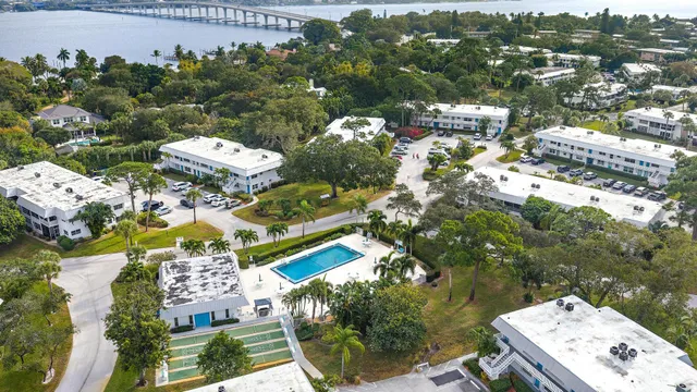 $115,000 | 2929 Southeast Ocean Boulevard, Unit 1032, Stuart, FL 34996