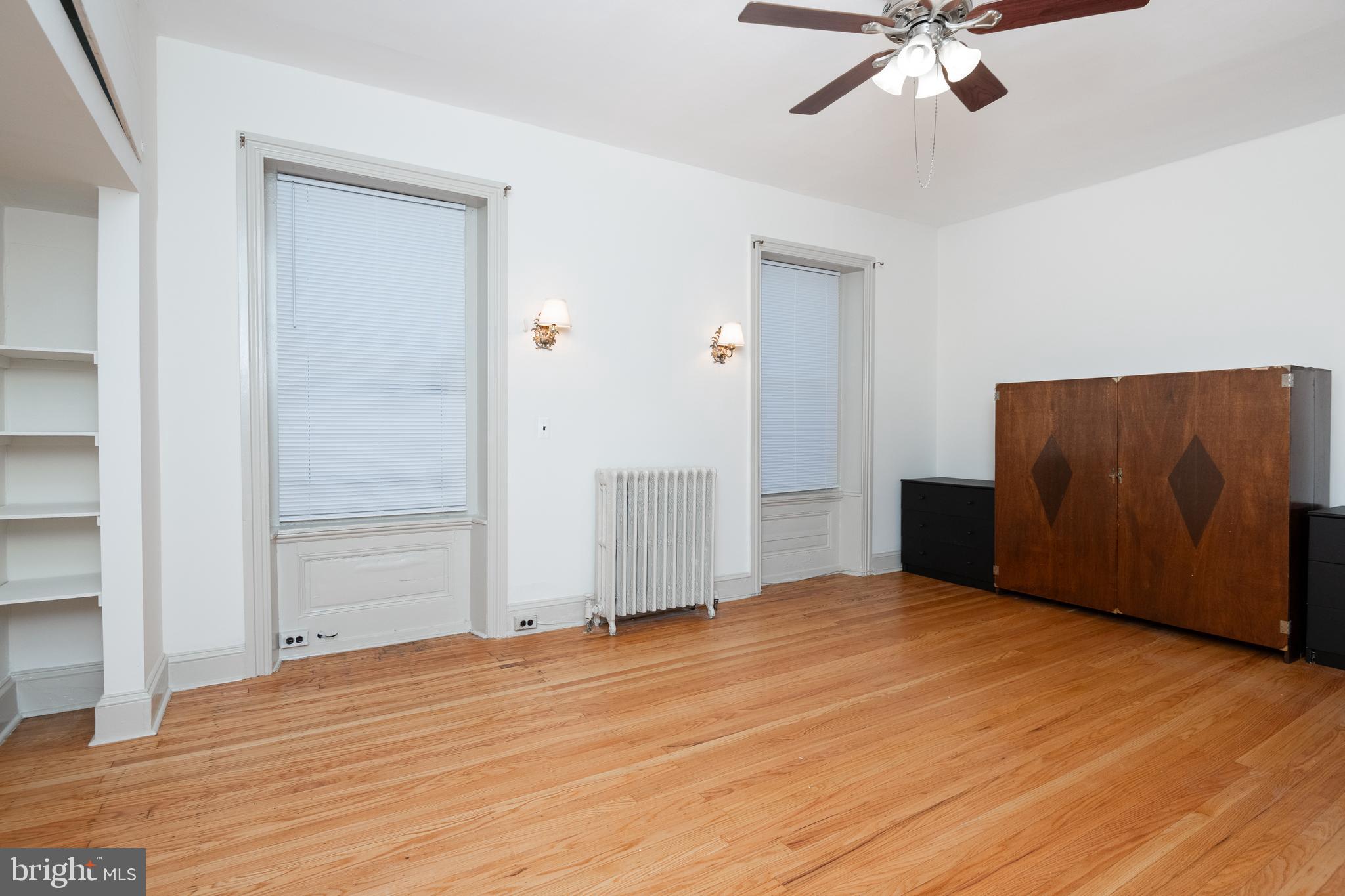 932 North 5th Street Philadelphia, PA 19123 - Photo 18 of 28 Main Bedroom