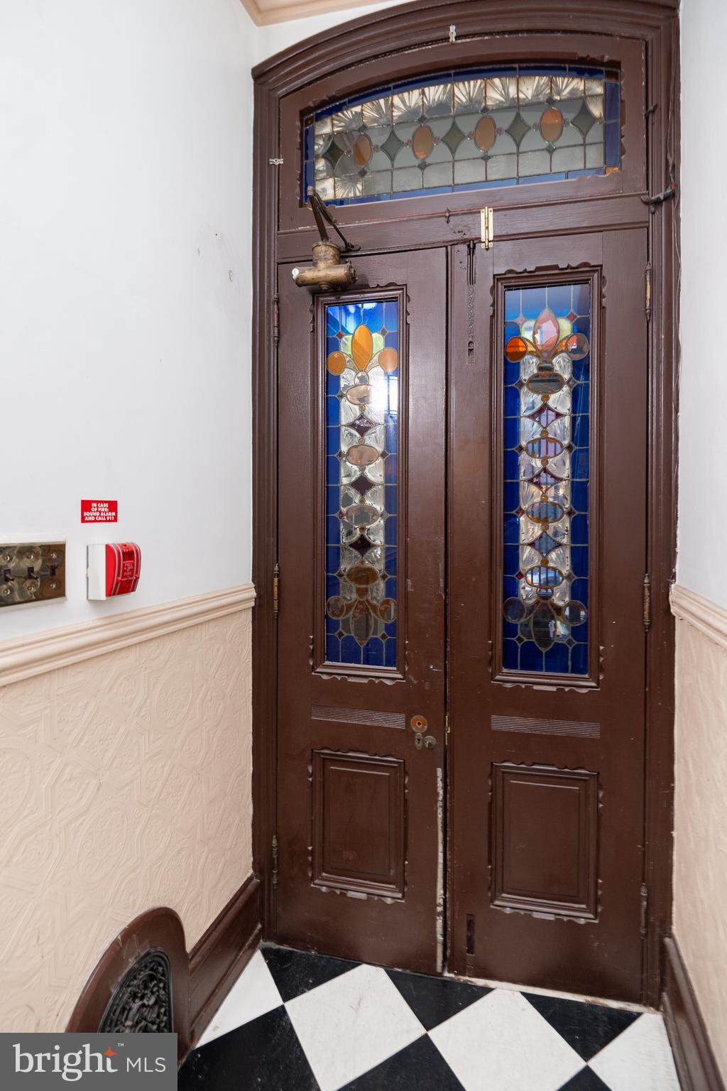 932 North 5th Street Philadelphia, PA 19123 - Photo 3 of 28 Doors