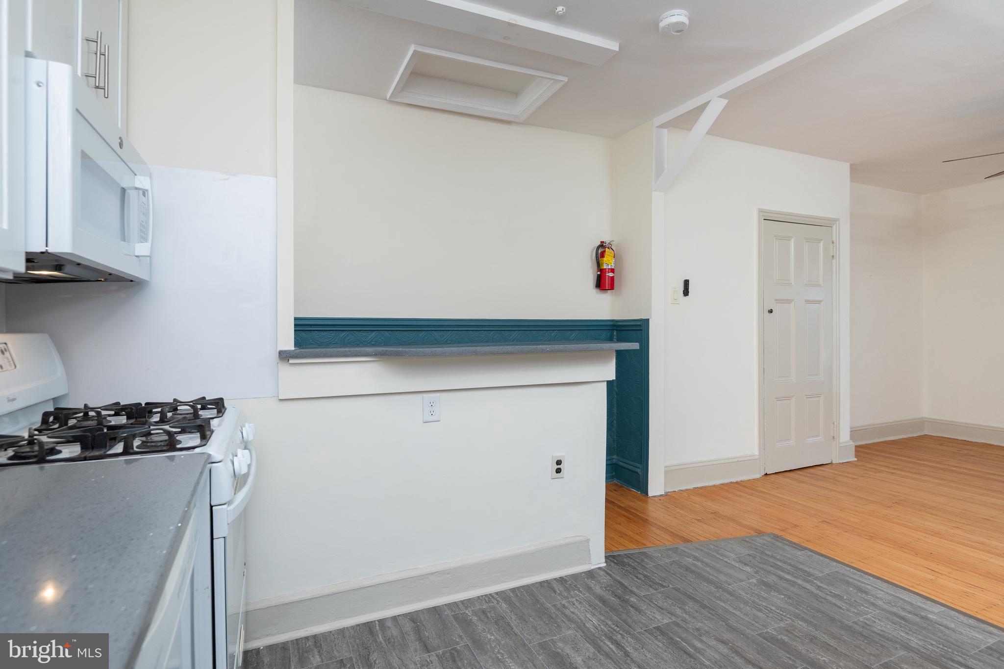932 North 5th Street Philadelphia, PA 19123 - Photo 8 of 28 Kitchen