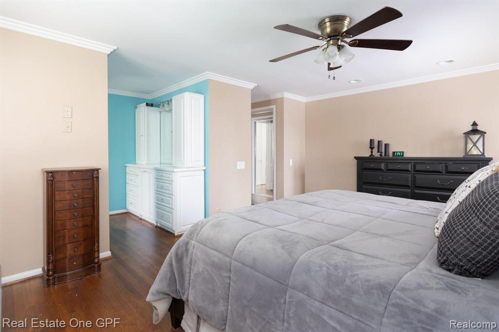 559 Cook Road Grosse Pointe Woods, MI 48236 - Photo 23 of 47