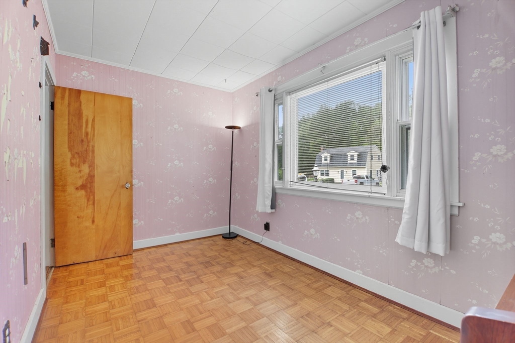 54 Park Hill Road Worcester, MA 01607 - Photo 11 of 25 Gallery Image 11