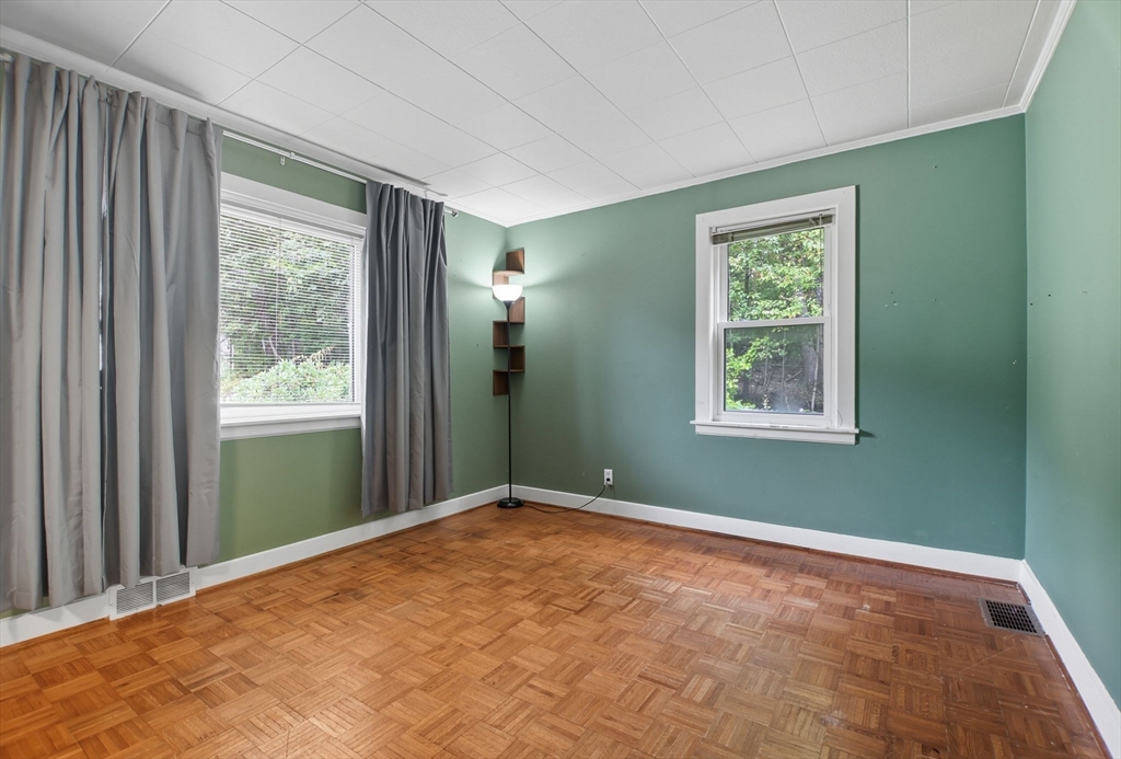 54 Park Hill Road Worcester, MA 01607 - Photo 12 of 25 Gallery Image 12