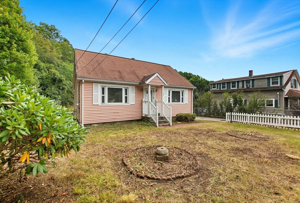 54 Park Hill Road Worcester, MA 01607 - Photo 2 of 25 Gallery Image 2