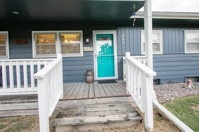 $200,000 | 300 West 6th Street, Sedgwick, KS 67135