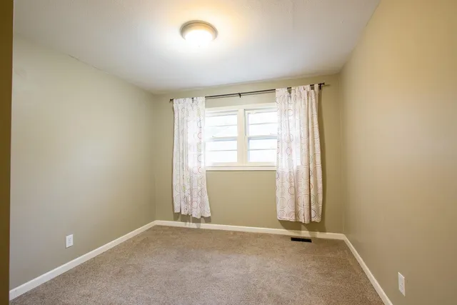 $200,000 | 300 West 6th Street, Sedgwick, KS 67135