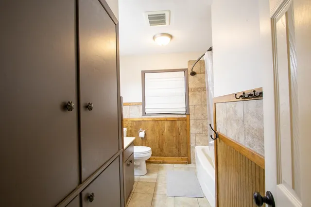 $200,000 | 300 West 6th Street, Sedgwick, KS 67135