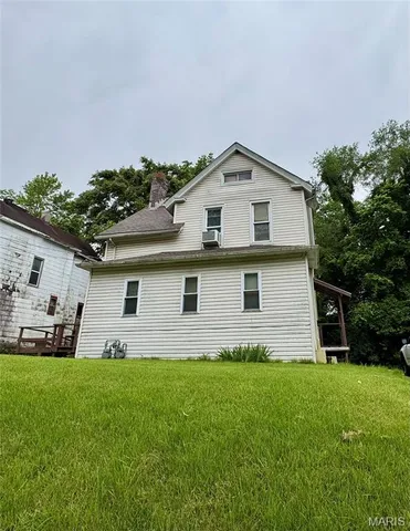 $89,000 | 1312 Alby Street, Alton, IL 62002