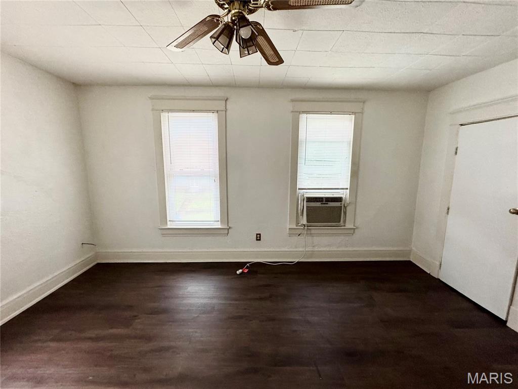 1312 Alby Street Alton, IL 62002 - Photo 3 of 22