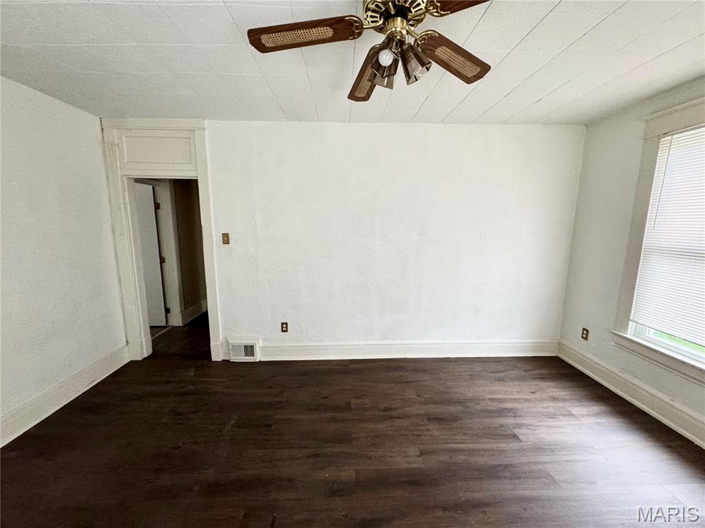 1312 Alby Street Alton, IL 62002 - Photo 5 of 22