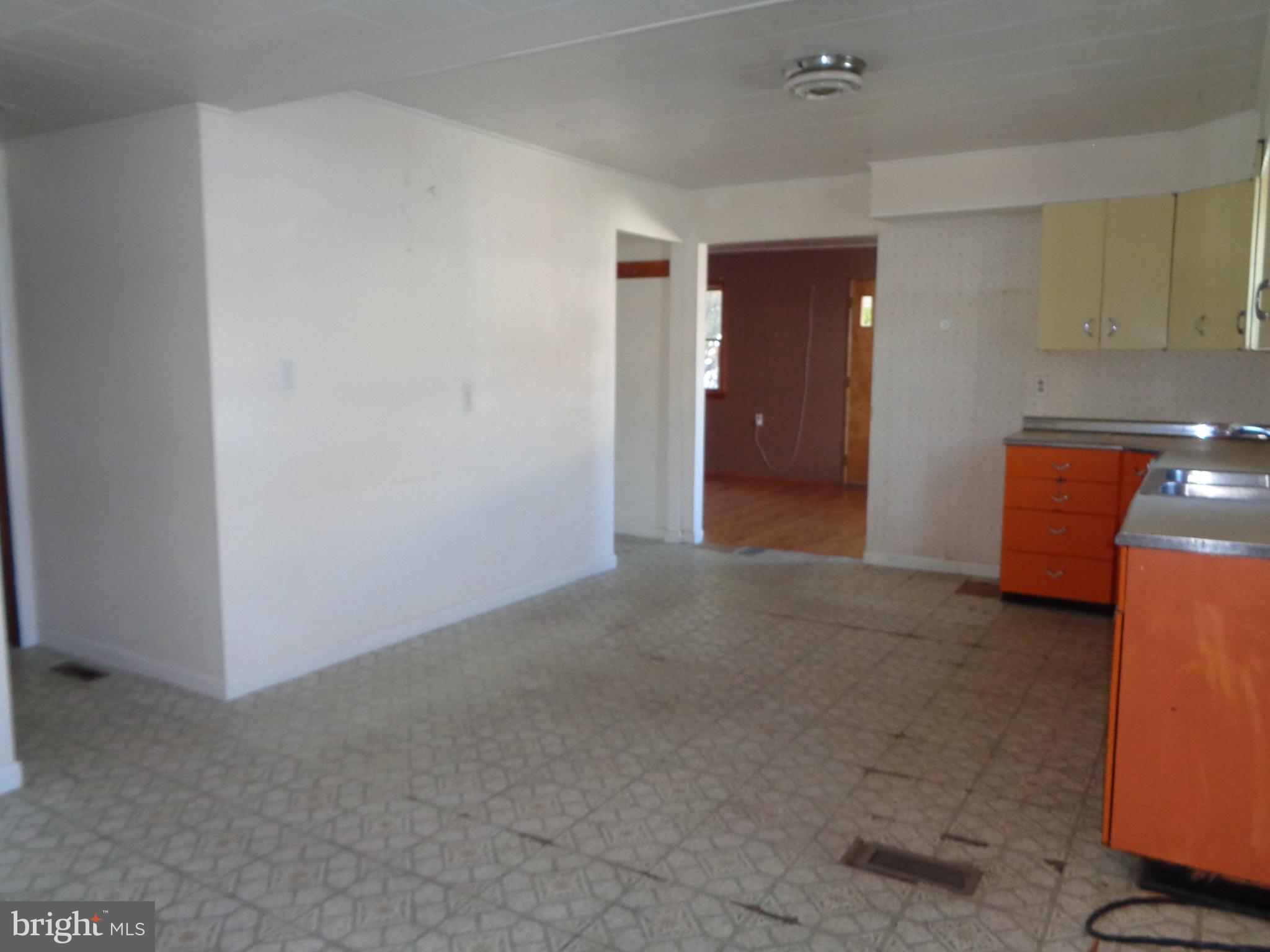 5 Honeycomb Road Baltimore, MD 21220 - Photo 8 of 27 Gallery Image 8