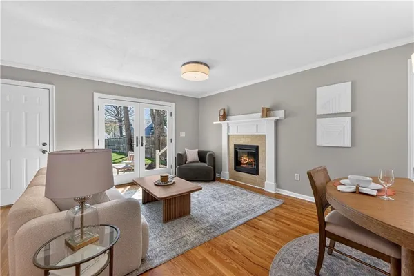$375,000 | 121 East 80th Street, Kansas City, MO 64114