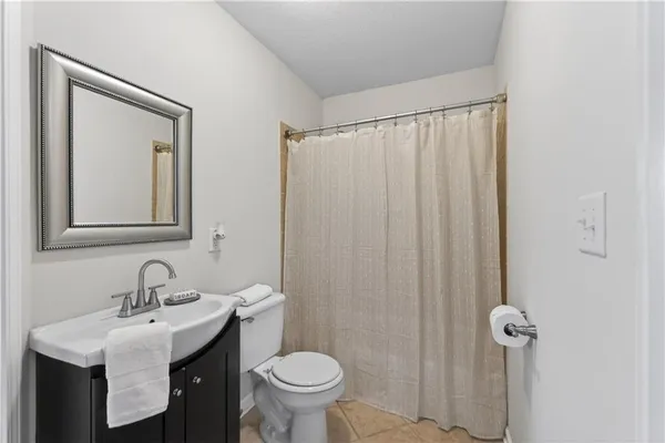 $375,000 | 121 East 80th Street, Kansas City, MO 64114