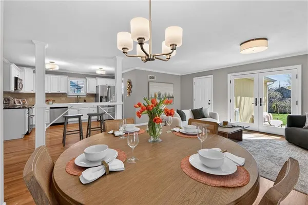 $375,000 | 121 East 80th Street, Kansas City, MO 64114