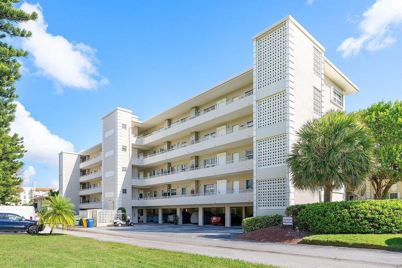 1299 South Ocean Boulevard, Unit R1 Boca Raton, FL 33432 - Photo 4 of 44 001-1299SouthOceanBoulevard-BocaRaton-FL