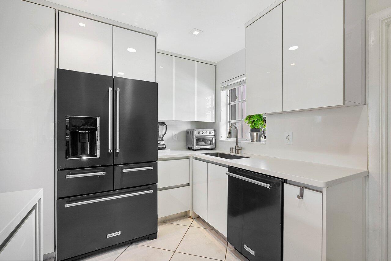 1299 South Ocean Boulevard, Unit R1 Boca Raton, FL 33432 - Photo 8 of 44 006-1299SouthOceanBoulevard-BocaRaton-FL