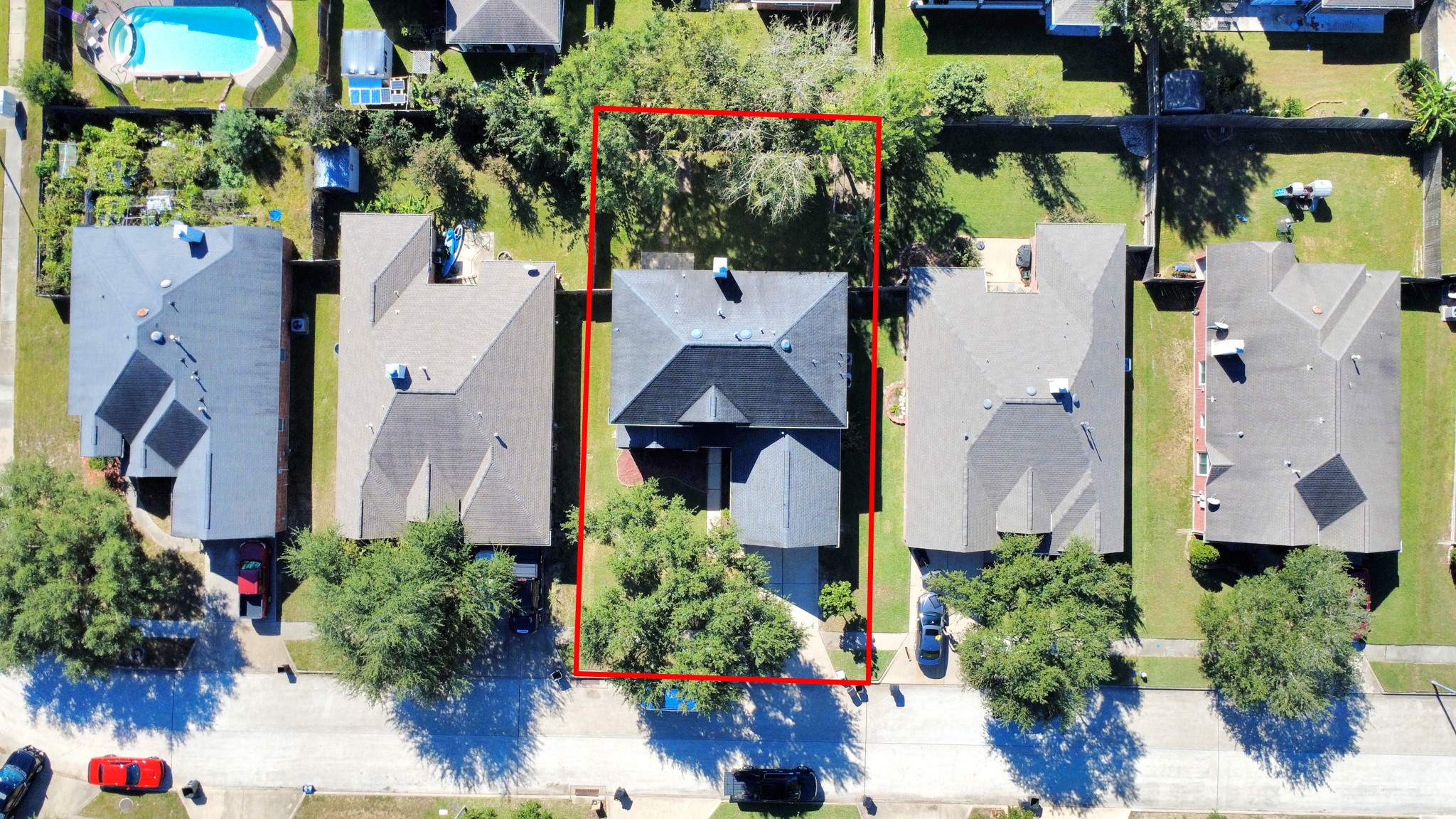13635 Treebank Lane Houston, TX 77070 - Photo 21 of 26 an aerial view of a house with a yard and garden