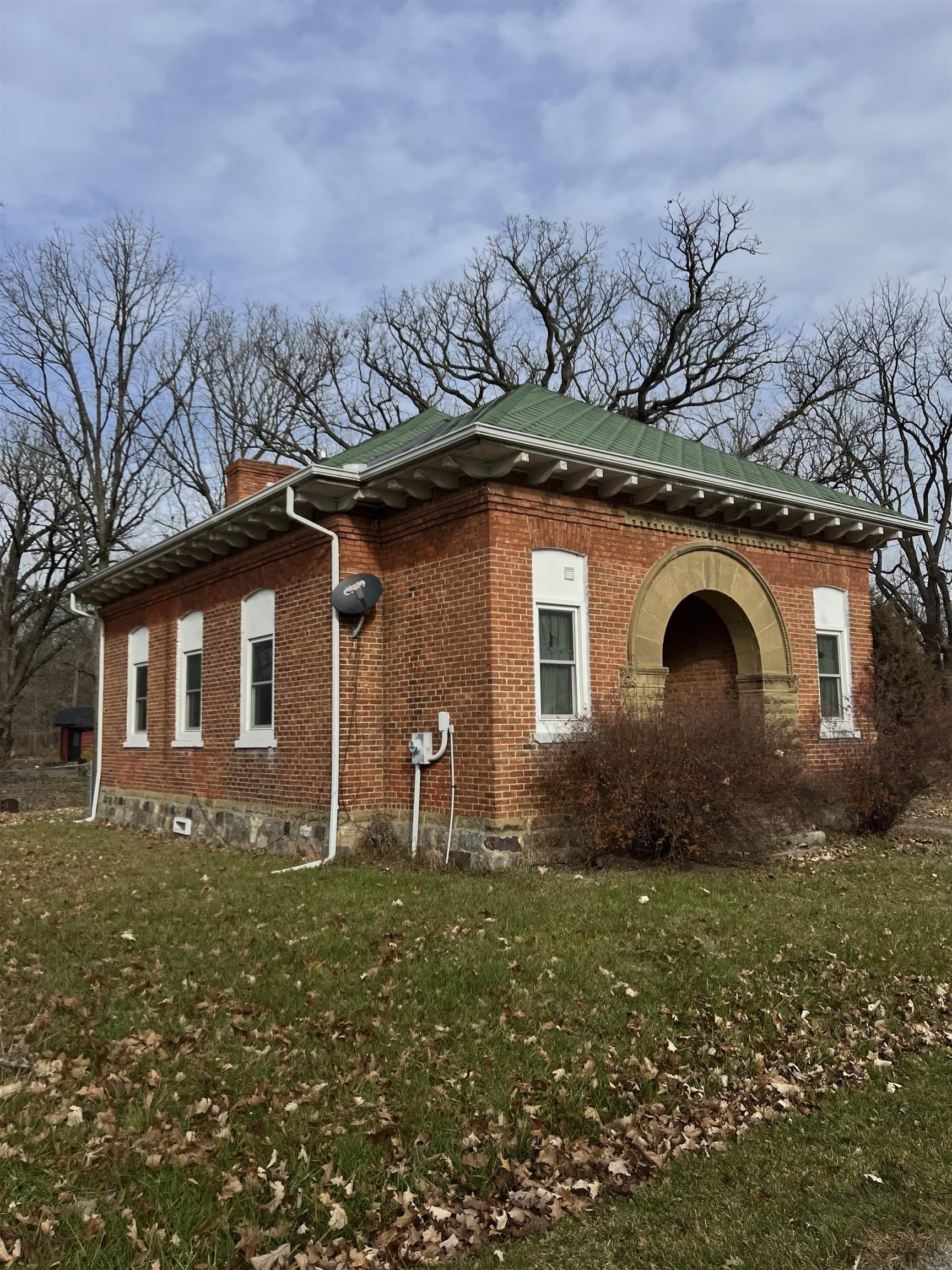 7007 Garman Road Auburn, IN 46706 - Photo 1 of 19