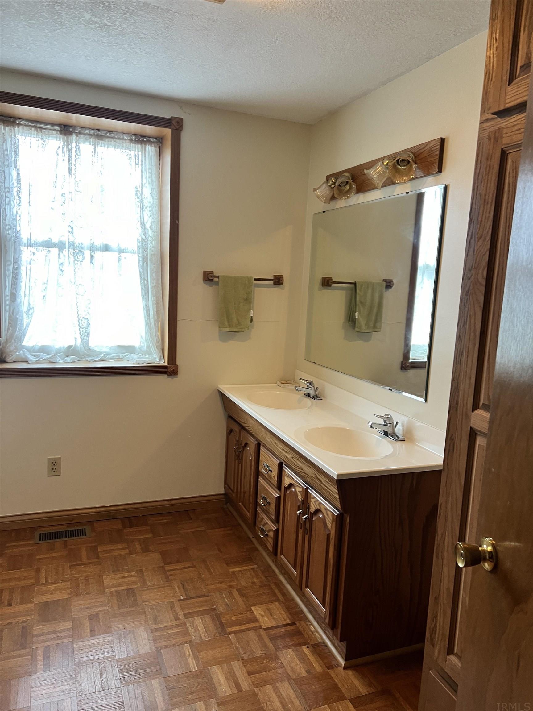 7007 Garman Road Auburn, IN 46706 - Photo 16 of 19