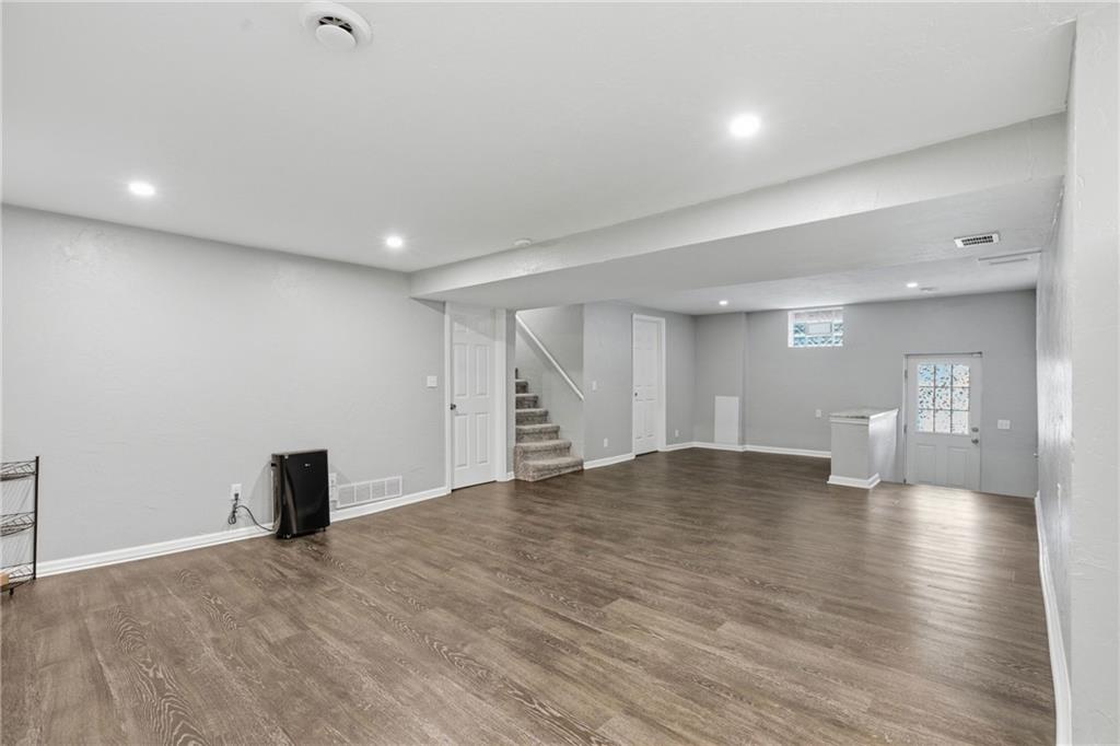 4952 McAnulty Road Pittsburgh, PA 15236 - Photo 26 of 32 Gallery Image 26