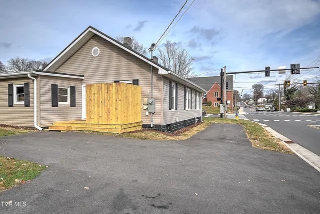 $235,000 | 1132 Virginia Avenue, Bristol, TN 37620