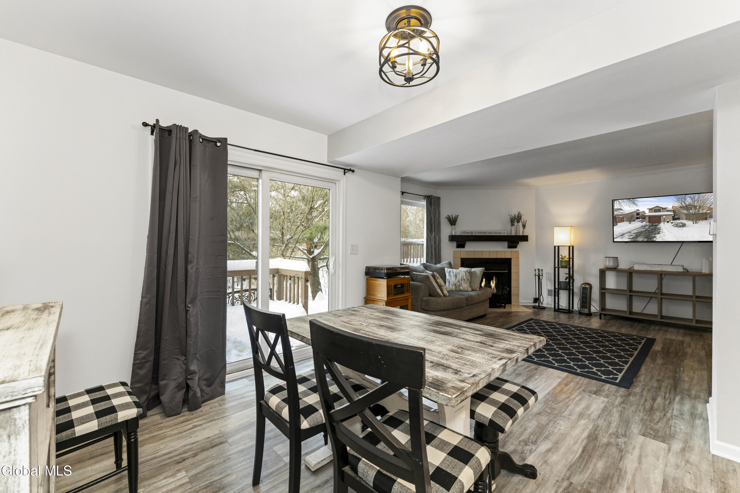 216 Harvard Road Colonie, NY 12189 - Photo 11 of 34 3 Diningroom 2