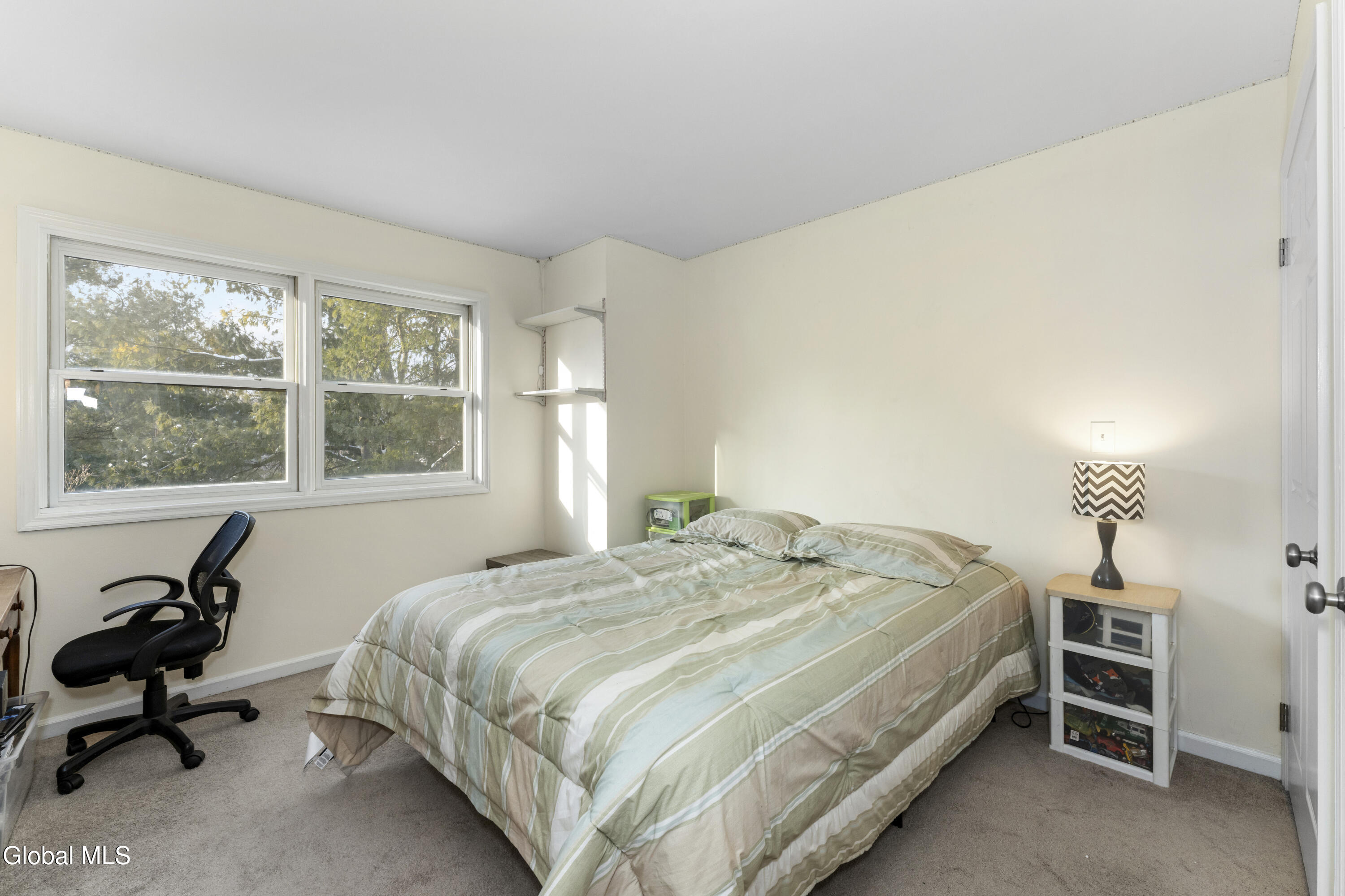 216 Harvard Road Colonie, NY 12189 - Photo 23 of 34 7 Bedroom 1