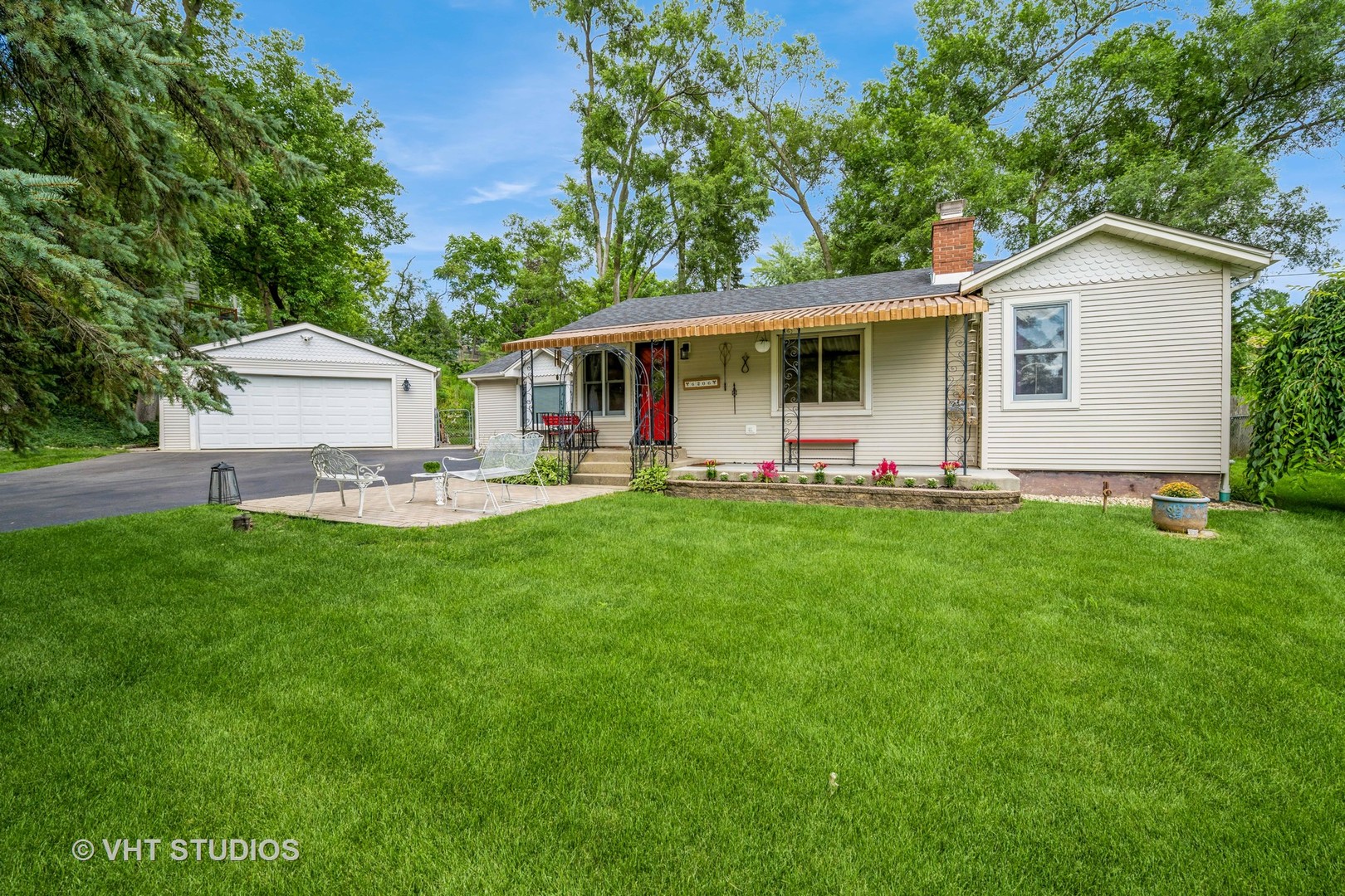 6206 Hilly Way Cary, IL 60013 - Photo 2 of 36